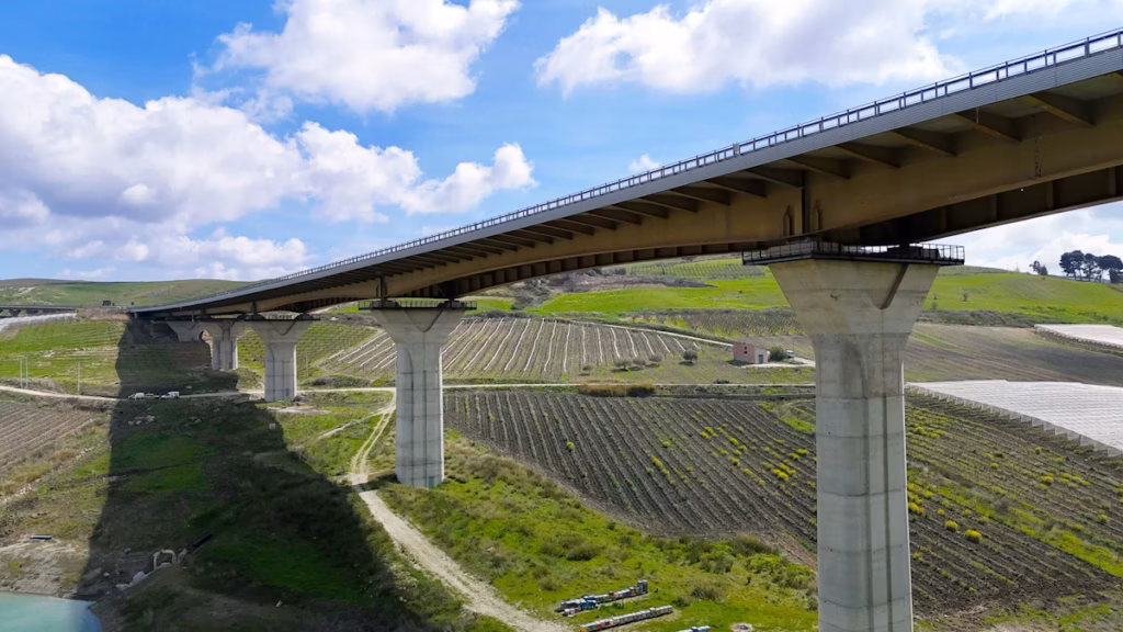 Bridge monitored by viaduct structural monitoring 