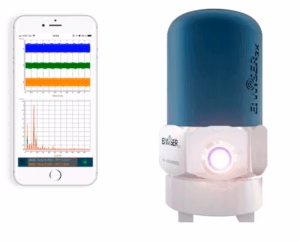 WiSER 3X wireless accelerometer transmitting data to smartphone app